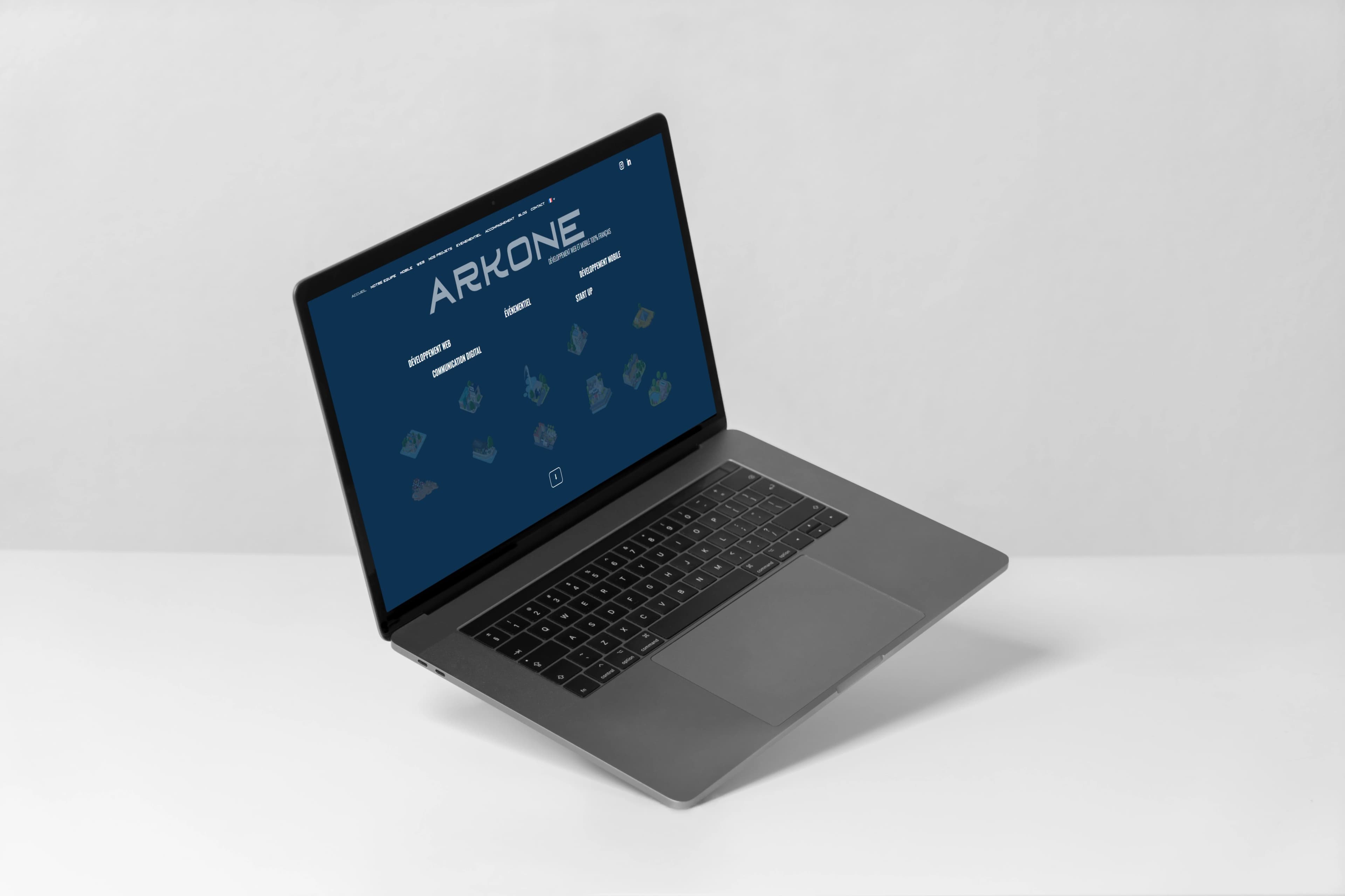 Mockup du site Arkone sur ordinateur portable